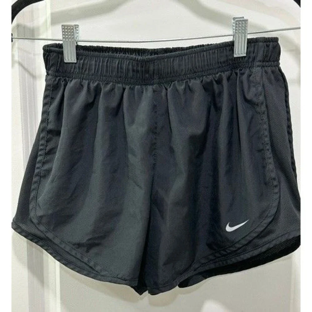 Nike Dri-FIT Tempo Women's Black Running Shorts Mesh Panels Medium Athletic Gym